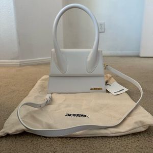 Jacquemus Le Grand Chiquito -white-lightly used